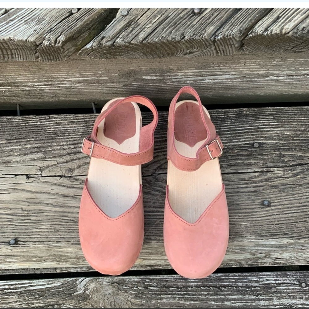 Sandgrens Handmade Swedish Wood Clogs in Blush Nubuck, Size 10 - Picture 3 of 4